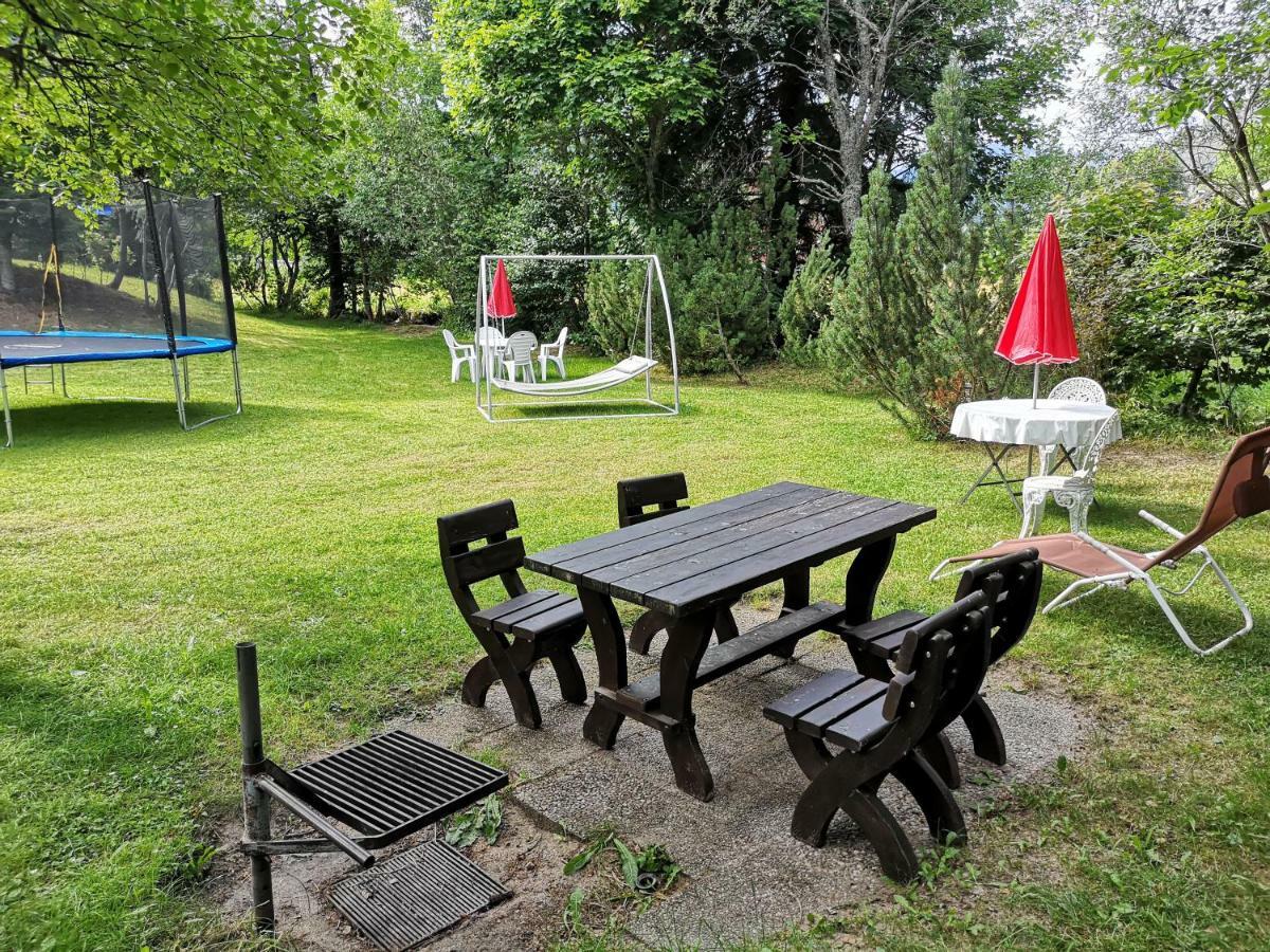 C4 Albmatte-Fewo Sauna, Hallenbad Aussenbecken Massagen Nebenan Менценшванд Экстерьер фото
